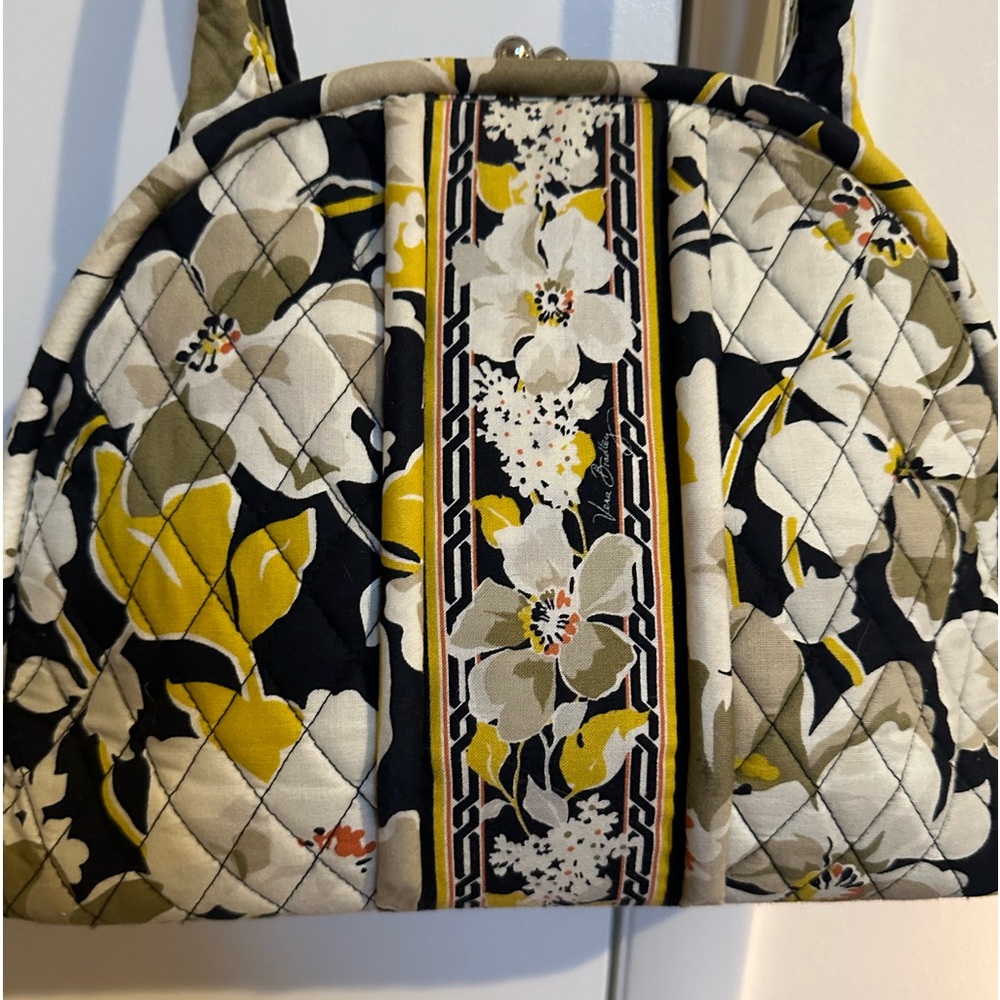 NWOT: Vera Bradley purse w/ change purse included